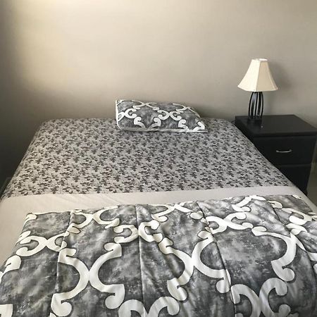 Home Stay! YYC Exteriér fotografie