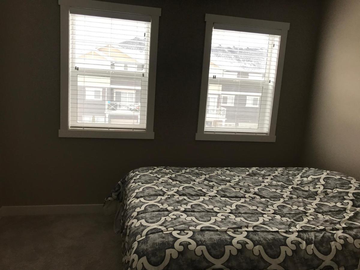 Home Stay! YYC Exteriér fotografie